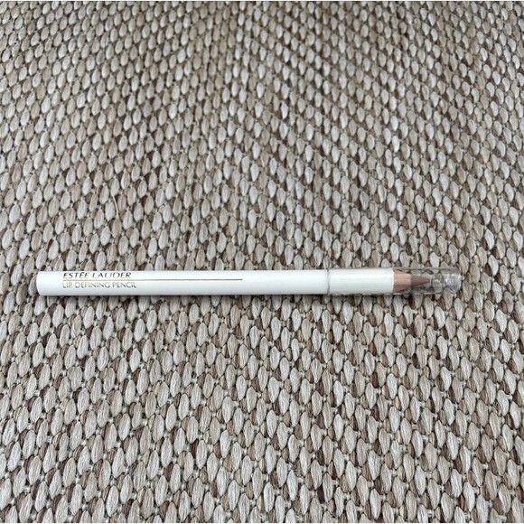 Estee Lauder Lip Defining Pencil Spice NEW! - Picture 1 of 4